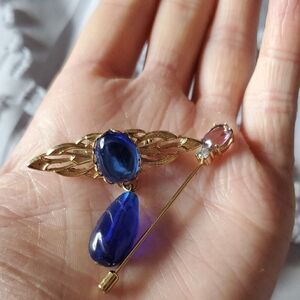 Set Of 2 Vintage Brooches